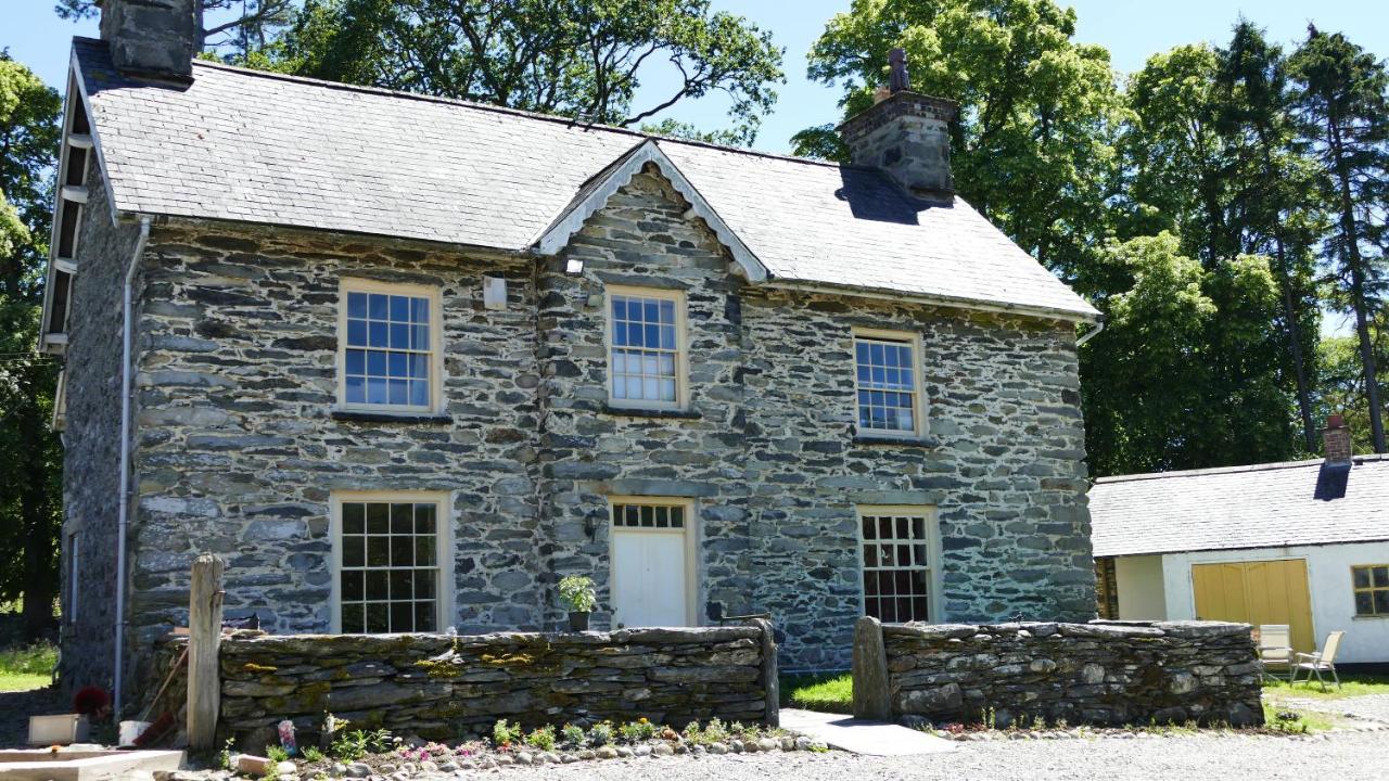 Cosy Ground Floor Disabled Friendly Room In Farm House Llandderfel Экстерьер фото